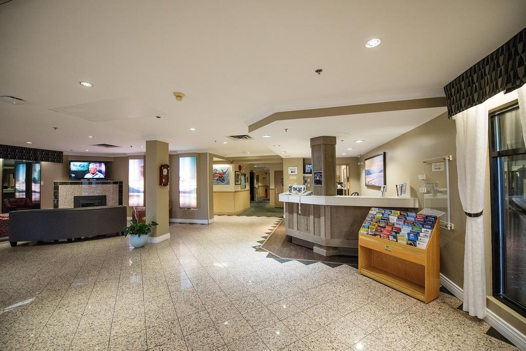 Harrison Lake Hotel Харрисон-Хот-Спрингс Экстерьер фото