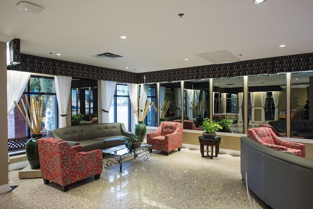 Harrison Lake Hotel Харрисон-Хот-Спрингс Экстерьер фото
