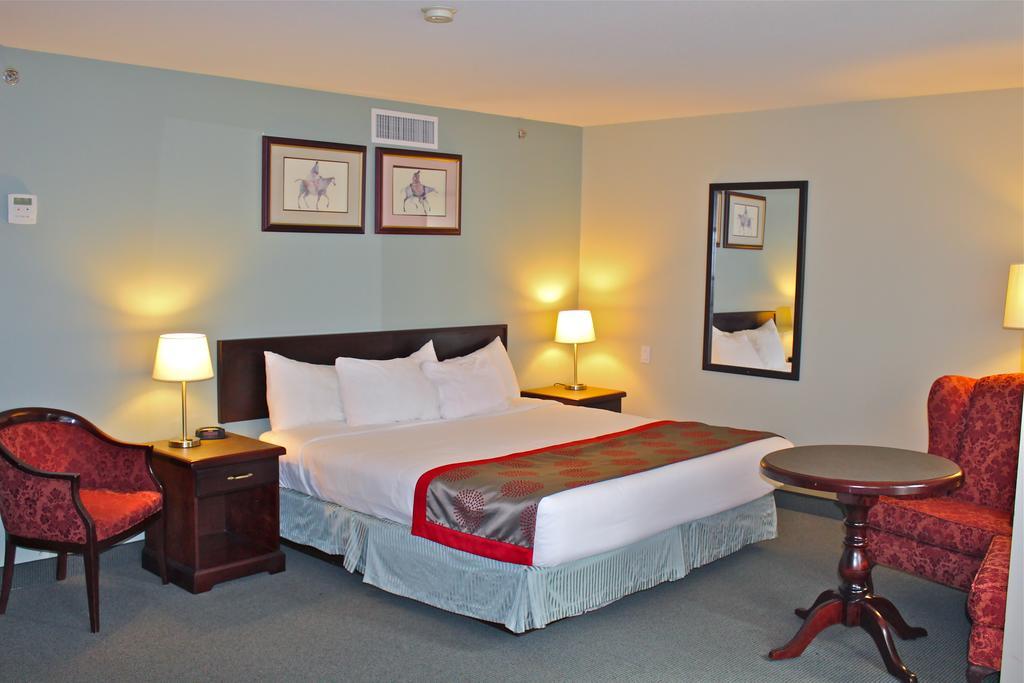 Harrison Lake Hotel Харрисон-Хот-Спрингс Экстерьер фото