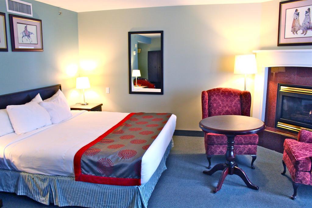 Harrison Lake Hotel Харрисон-Хот-Спрингс Экстерьер фото