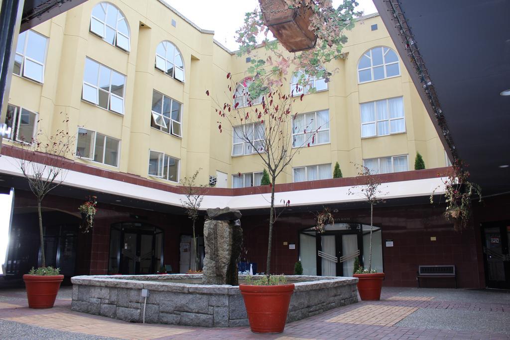 Harrison Lake Hotel Харрисон-Хот-Спрингс Экстерьер фото